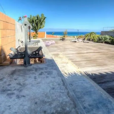 Дом отдыха 3-bedroom Summer Порту-Санту