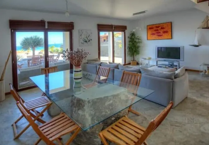 3-bedroom Summer Порту-Санту